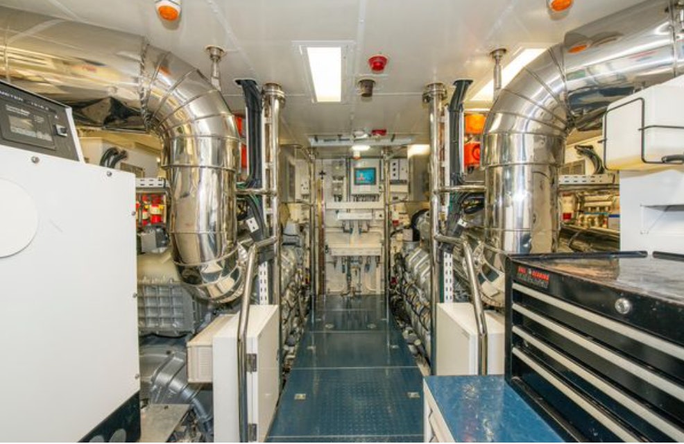 a room with machines aboard HOMECOMING Yacht for Sale