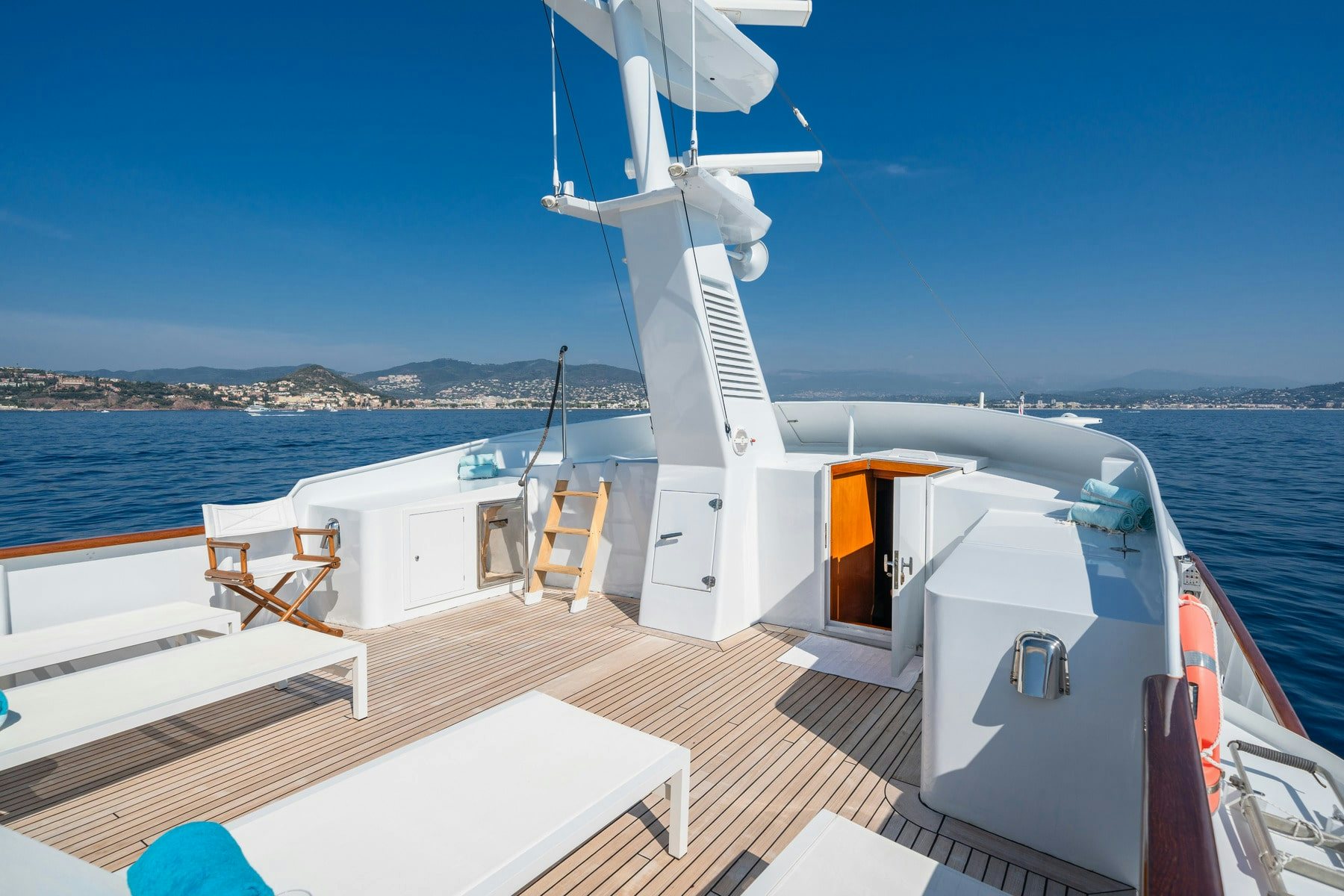 a boat on the water aboard AMMIRAGLIO Yacht for Sale