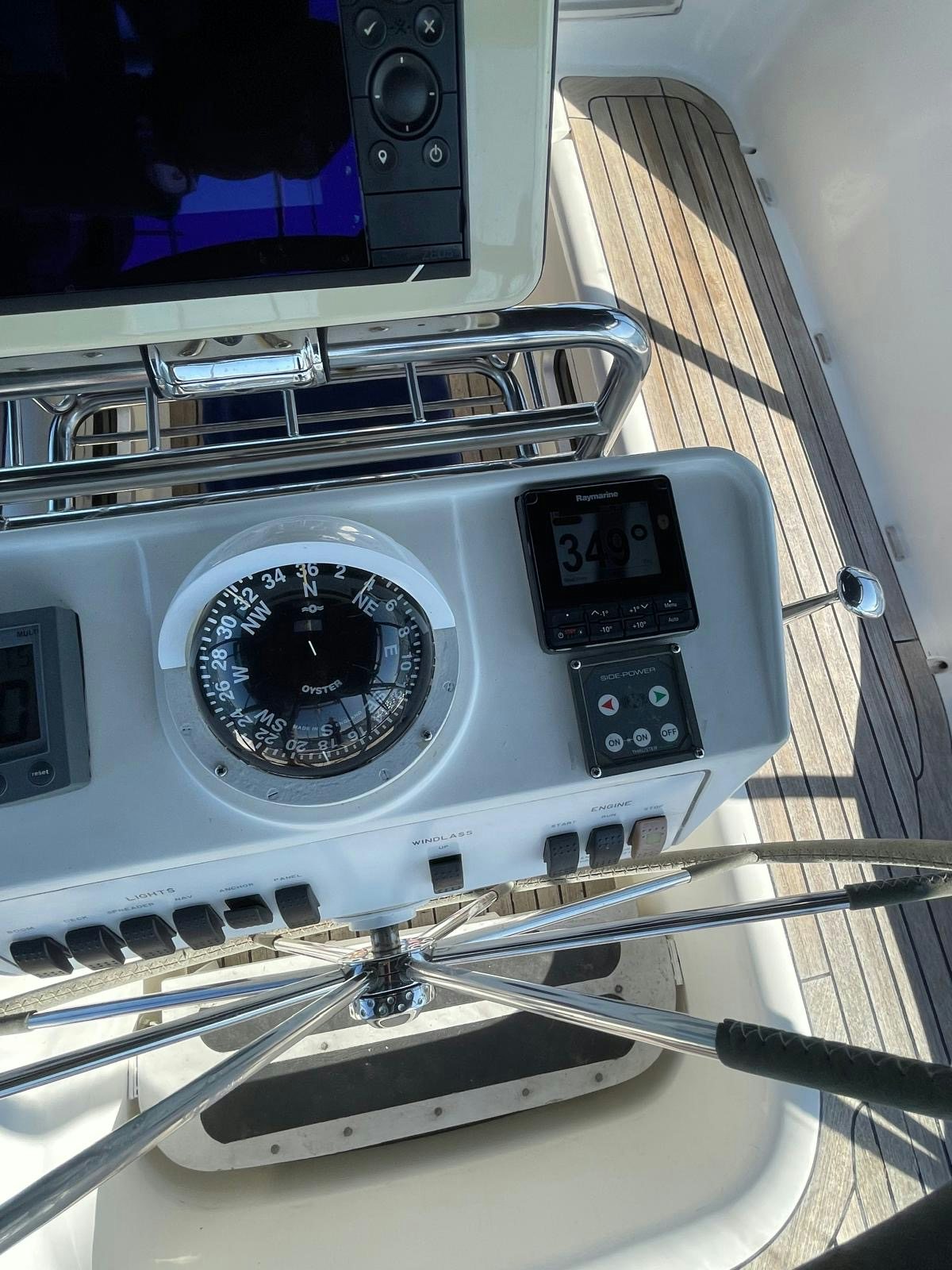a machine with a screen aboard DREAM AGAIN II Yacht for Sale