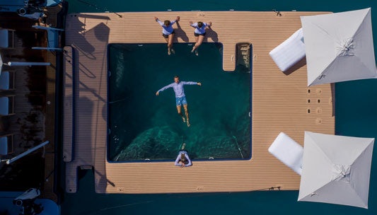 a screen shot of a video game aboard SCOTT FREE Yacht for Charter