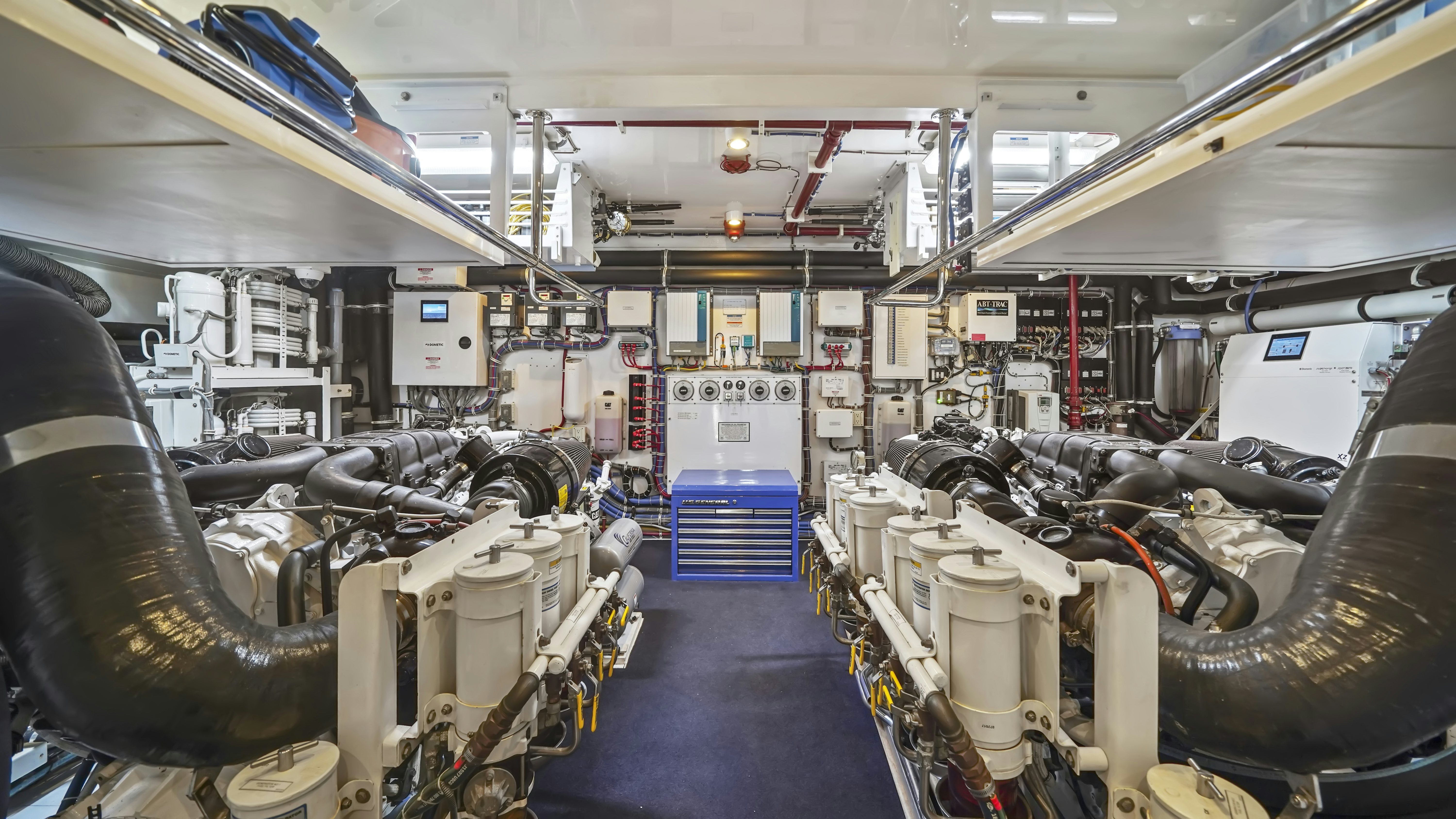 a large room with machinery aboard SURPLUS LINES Yacht for Sale