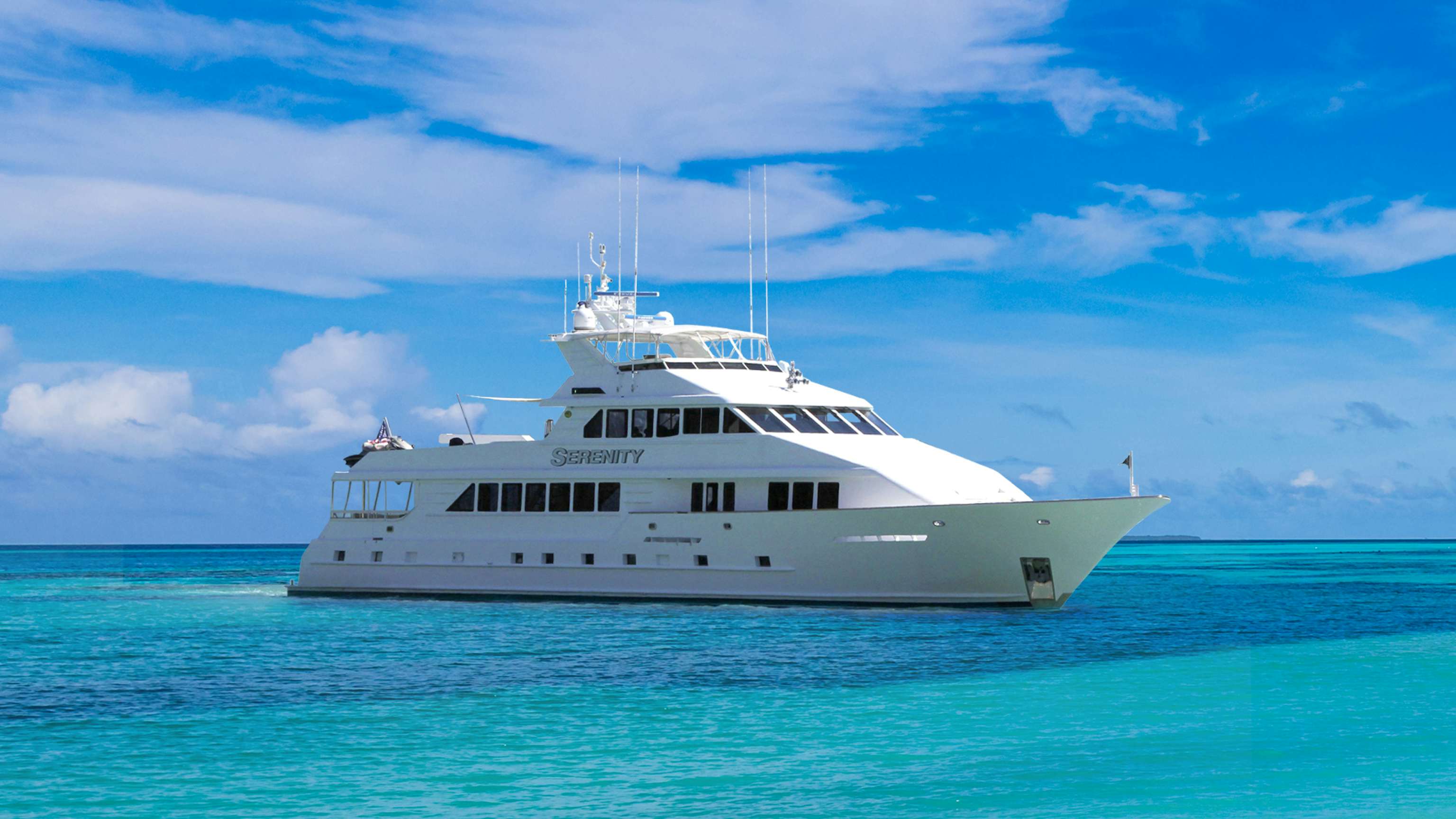 serenity yacht 42m