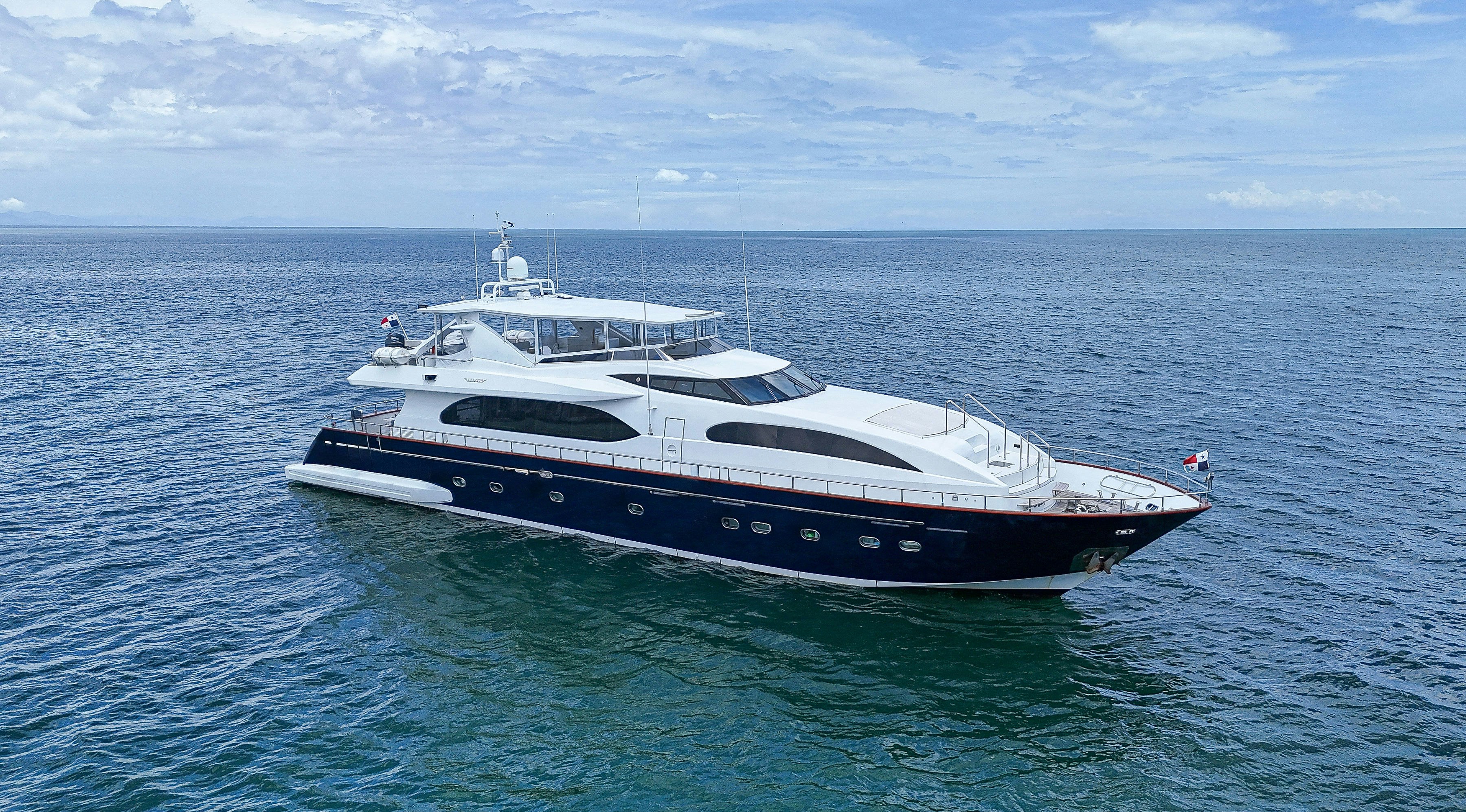 WILDBERRY Yacht for Sale in Hollywood | 74' (22.56m) 2015 Sunreef