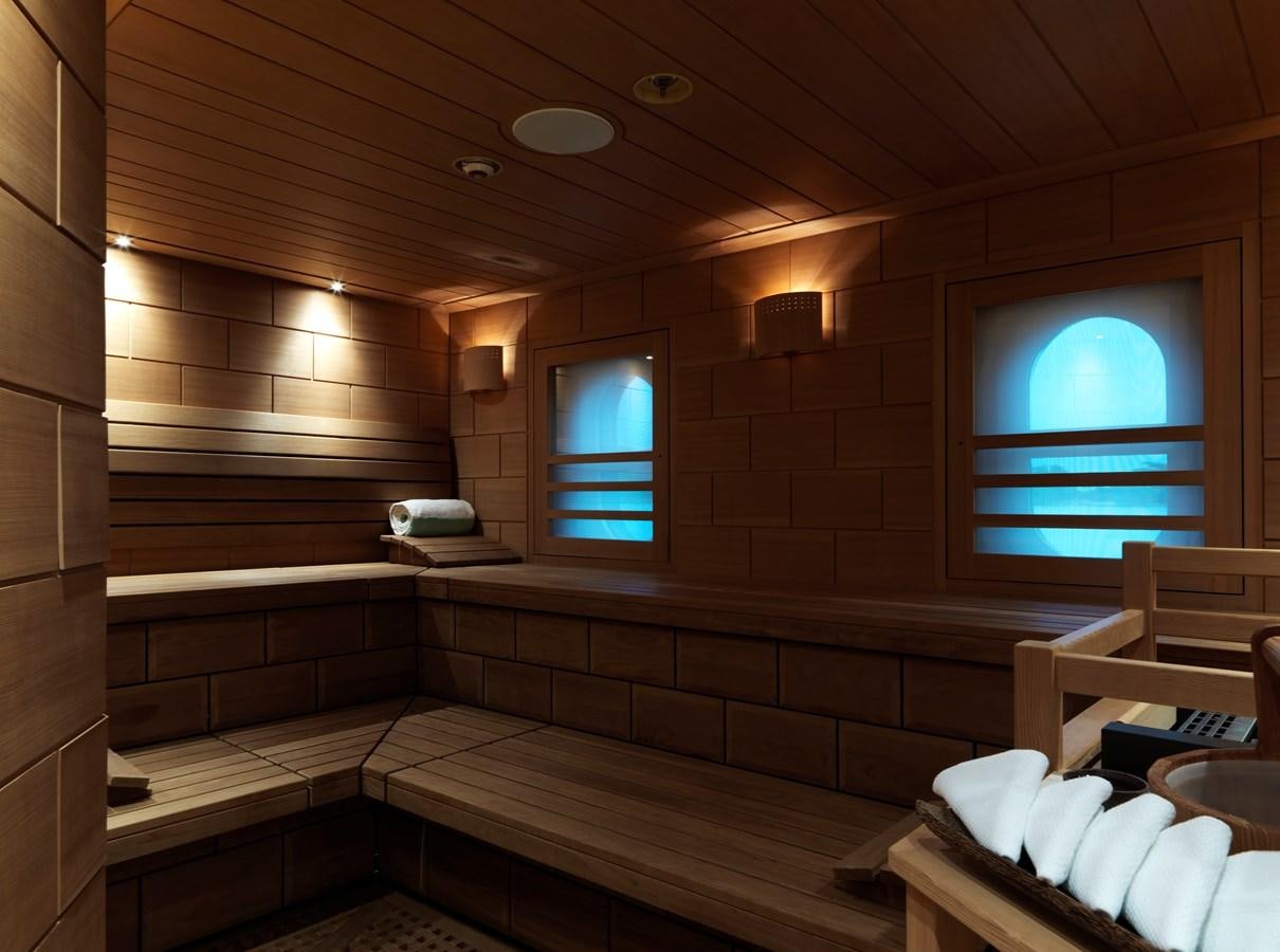 a bathroom with a large tub aboard DRAAK Yacht for Sale