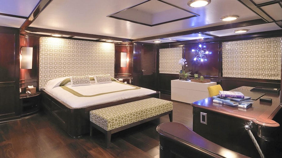 VOYAGER Yacht VOYAGER Yacht