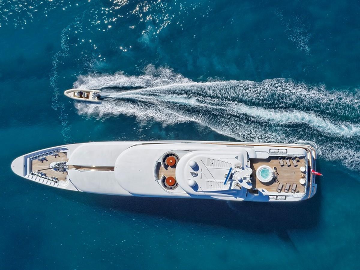 a space ship in the water aboard CAPRI I Yacht for Sale