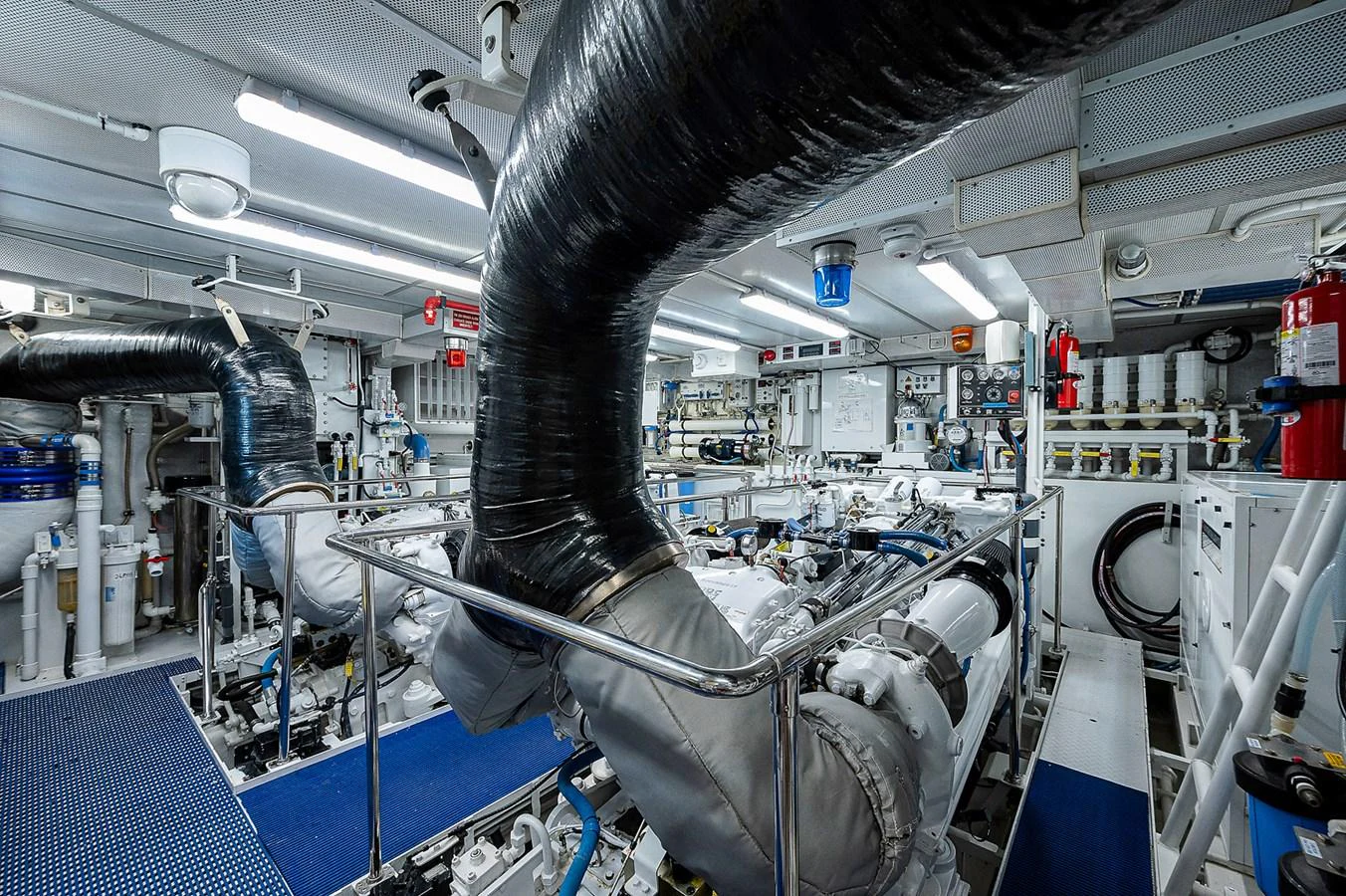 a machine with a large tube aboard LA SIRENA Yacht for Sale
