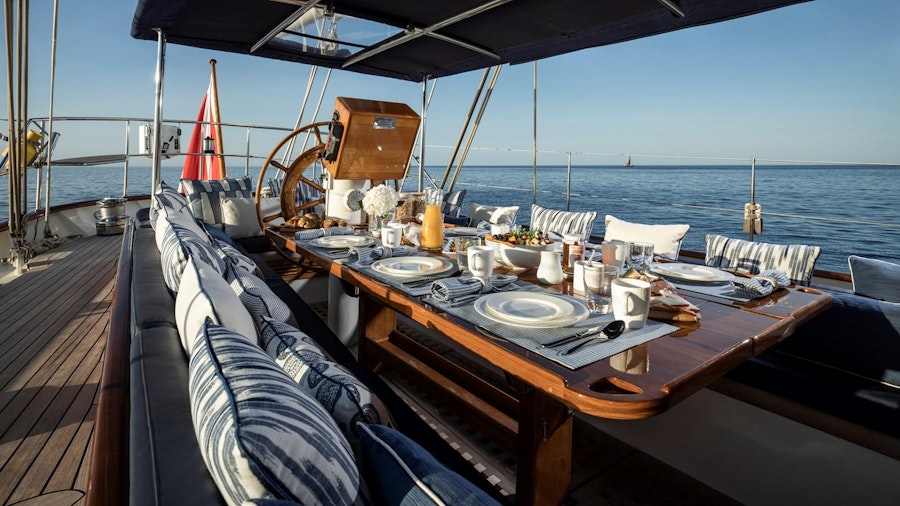 ALEXA OF LONDON Yacht ALEXA OF LONDON Yacht