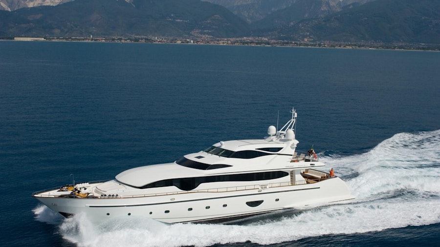 CHOO CHOO Yacht CHOO CHOO Yacht
