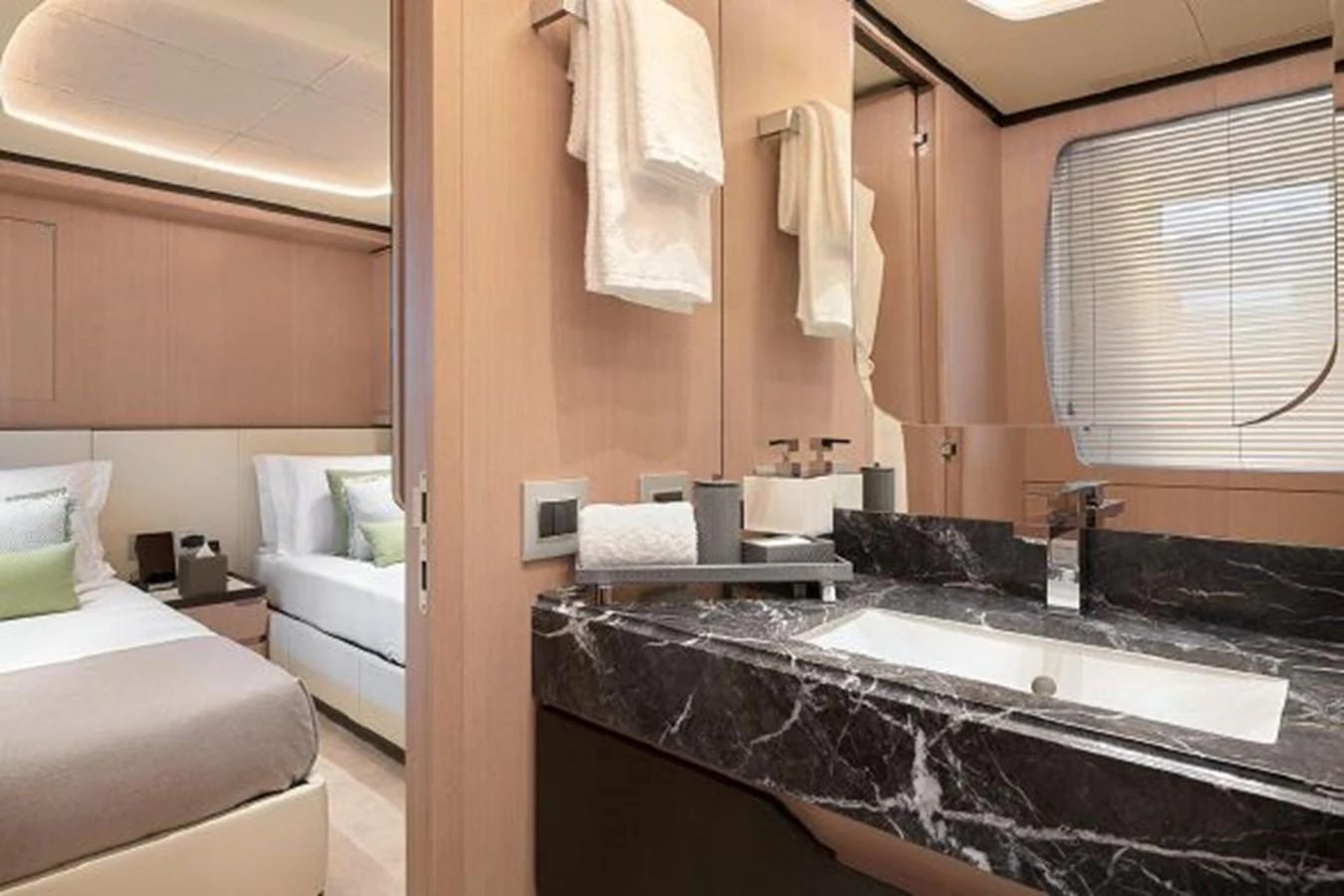 a bathroom with a bathtub and a sink aboard 2018 BENETTI MEDITERRANEO 116 - VIRGIN ISLANDS Yacht for Sale