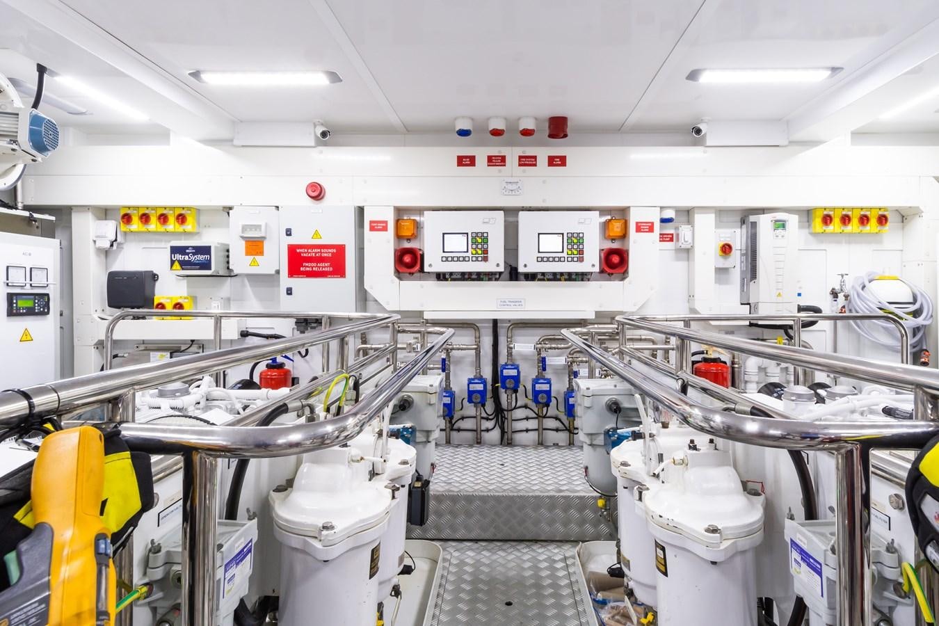 a room with machinery aboard MINOR FAMILY AFFAIR Yacht for Sale