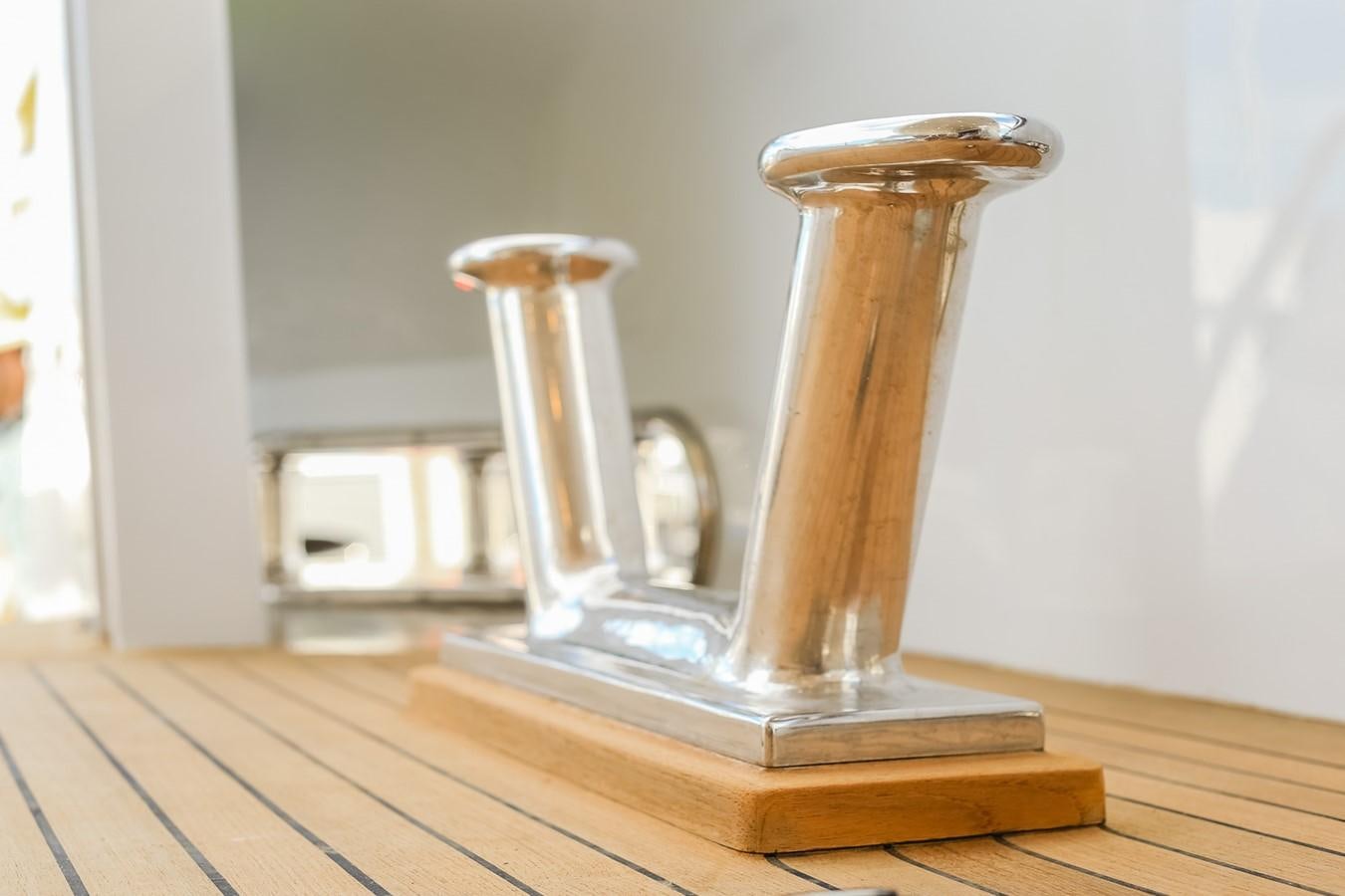 a few vases on a table aboard HUNTER Yacht for Sale