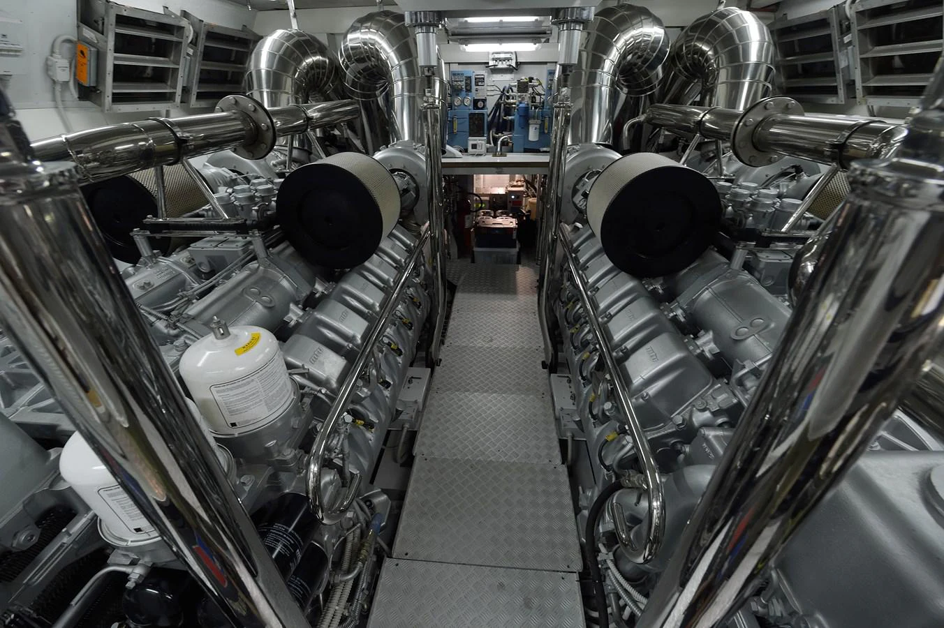 a large room with machinery aboard MANGUSTA 108 - BECOOL - CAREFULLY USED Yacht for Sale