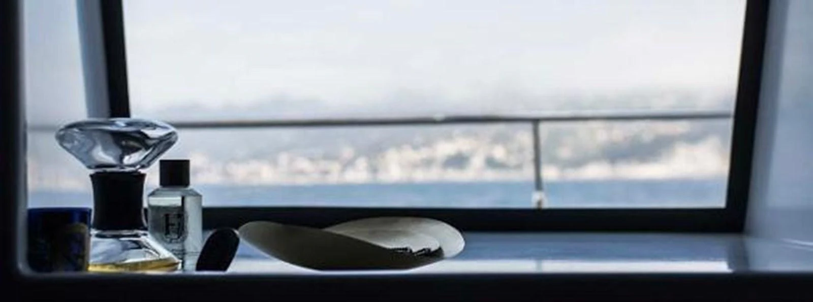 a pan on a window aboard JAMADHAR Yacht for Sale