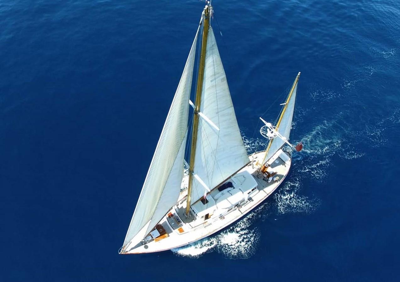 a boat in the water aboard FEI-SEEN Yacht for Sale