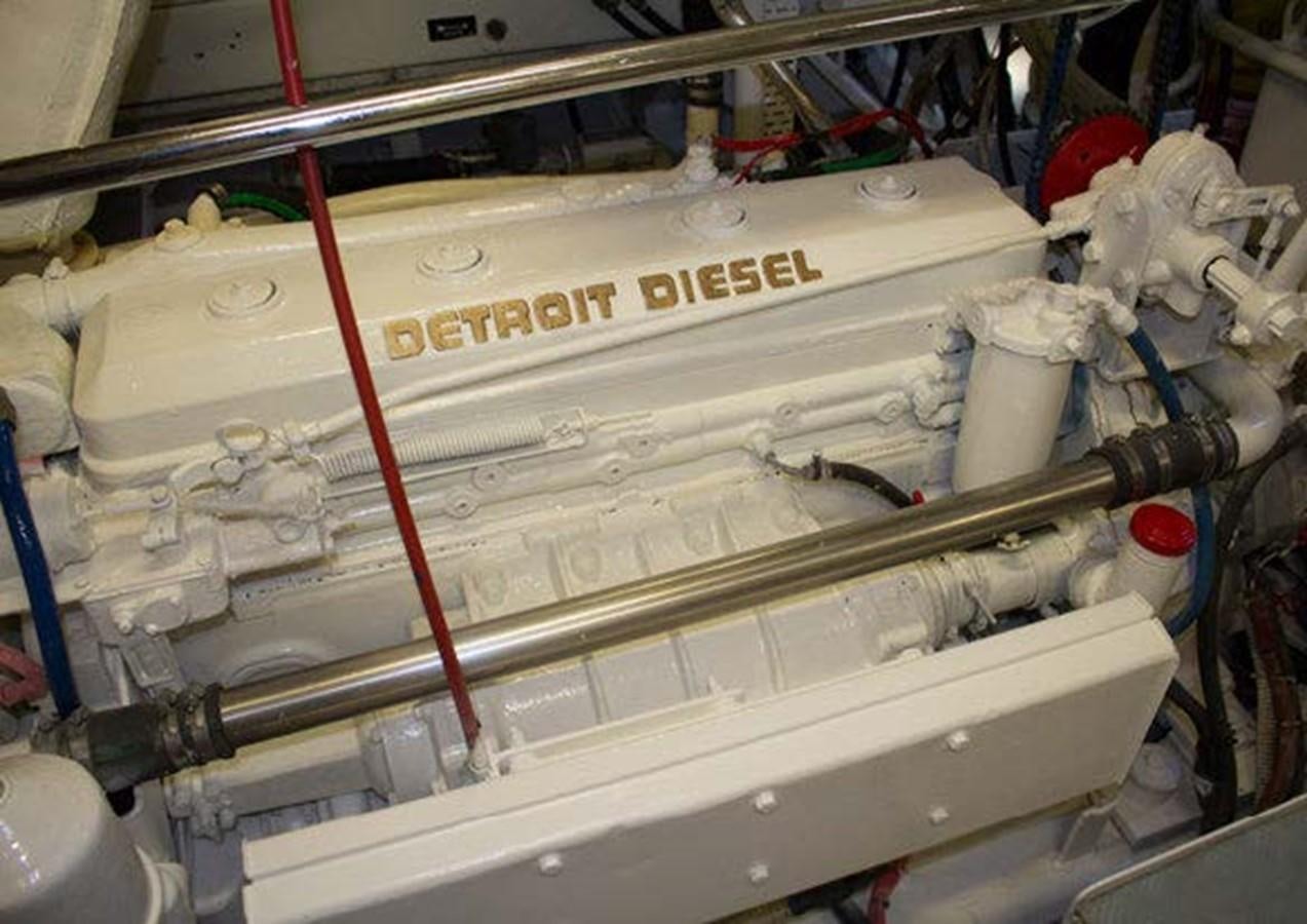 a machine with a red handle aboard FEI-SEEN Yacht for Sale