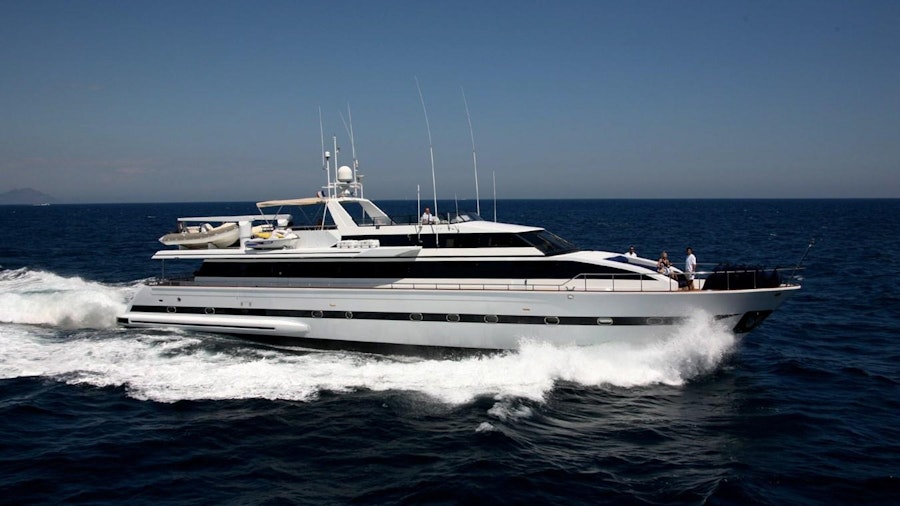 QUEEN SOUTH Yacht QUEEN SOUTH Yacht