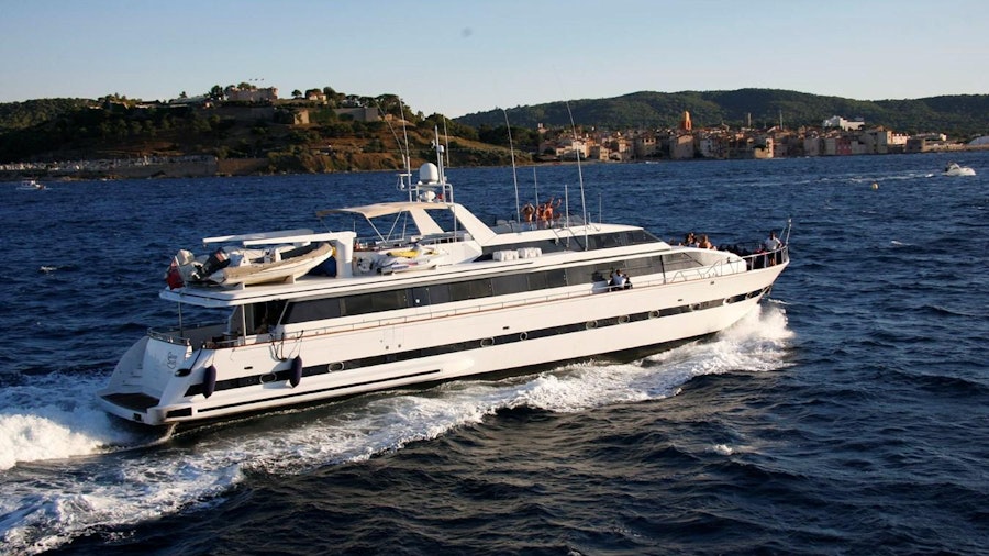 QUEEN SOUTH Yacht QUEEN SOUTH Yacht