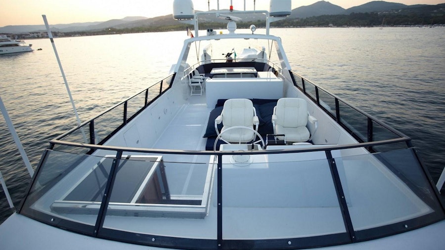 QUEEN SOUTH Yacht QUEEN SOUTH Yacht