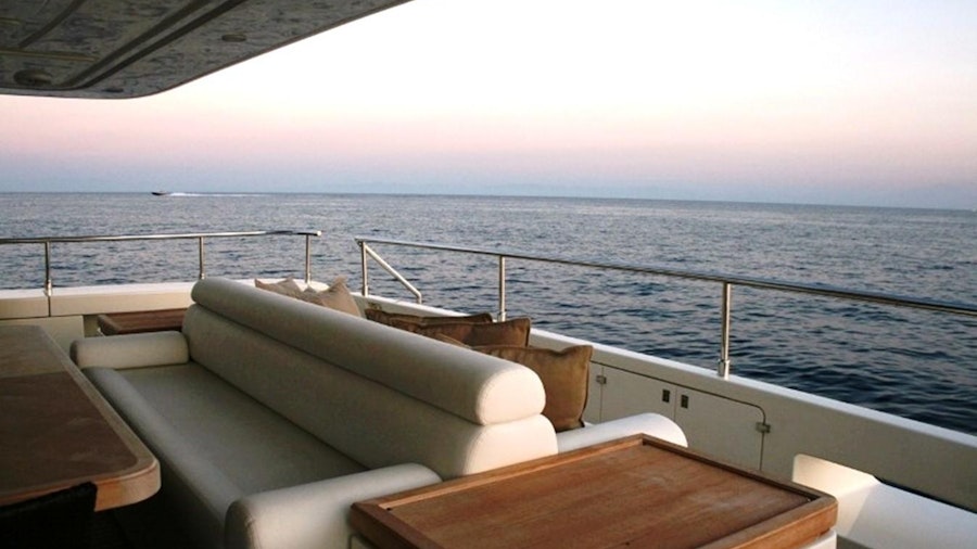 FIFTEEN Yacht FIFTEEN Yacht