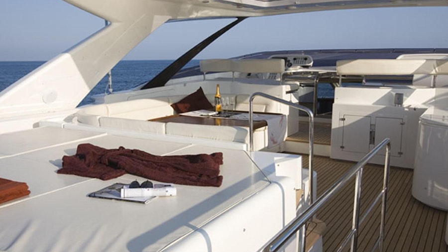 FIFTEEN Yacht FIFTEEN Yacht