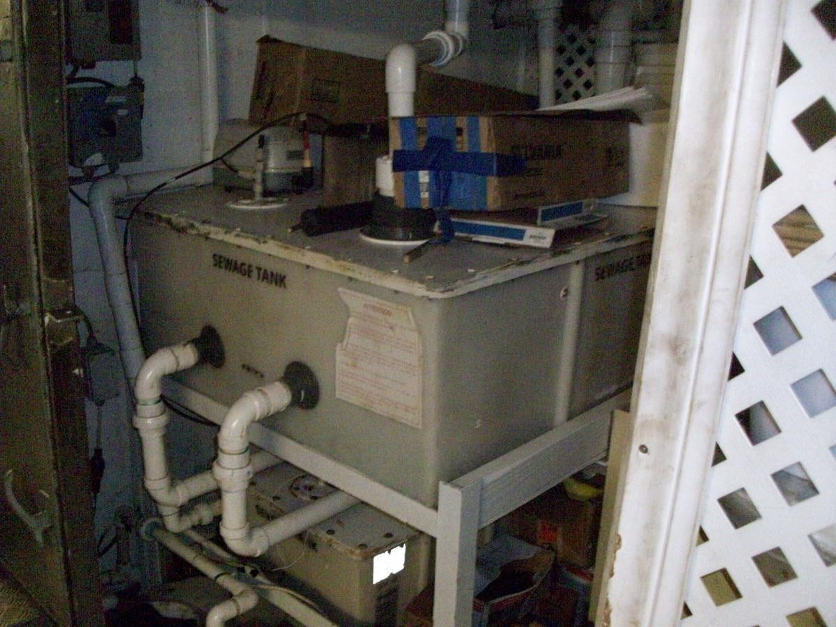 a white machine with wires aboard NO NAME HALF MOON CLIPPER Yacht for Sale