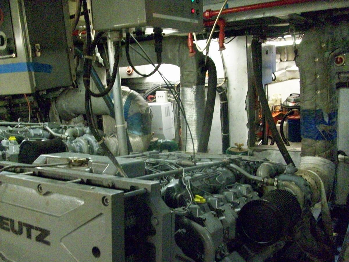 a close-up of a machine aboard NO NAME HALF MOON CLIPPER Yacht for Sale