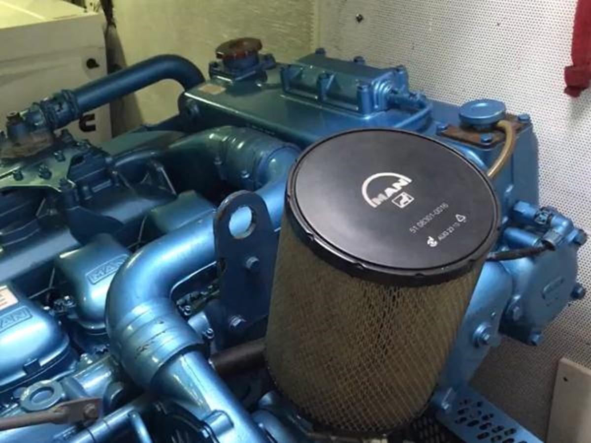 a machine with a round lens aboard 95FT 2011 CUSTOM KETCH CLASSIC YACHT Yacht for Sale