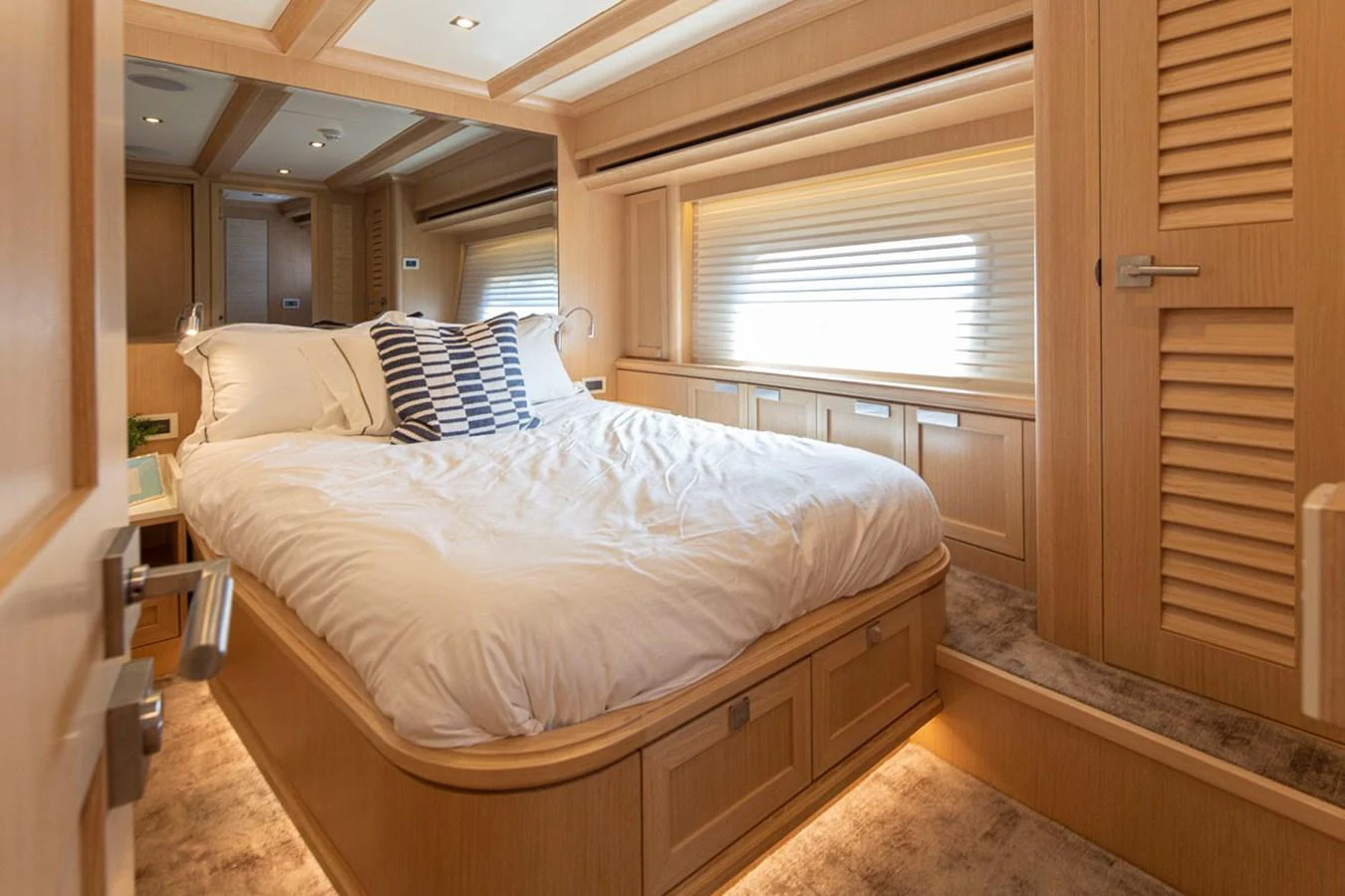 a bed in a room aboard 92 PARAGON COCKPIT Yacht for Sale