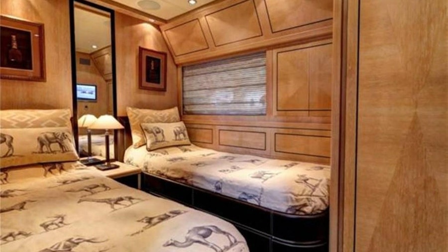 GLNM Yacht GLNM Yacht