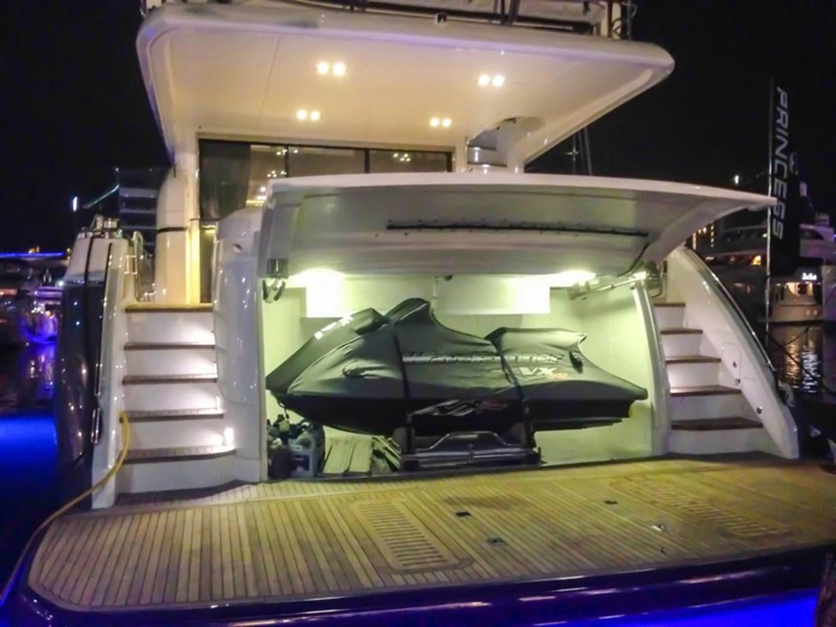 a large tank with a large tank aboard SEDNA Yacht for Sale