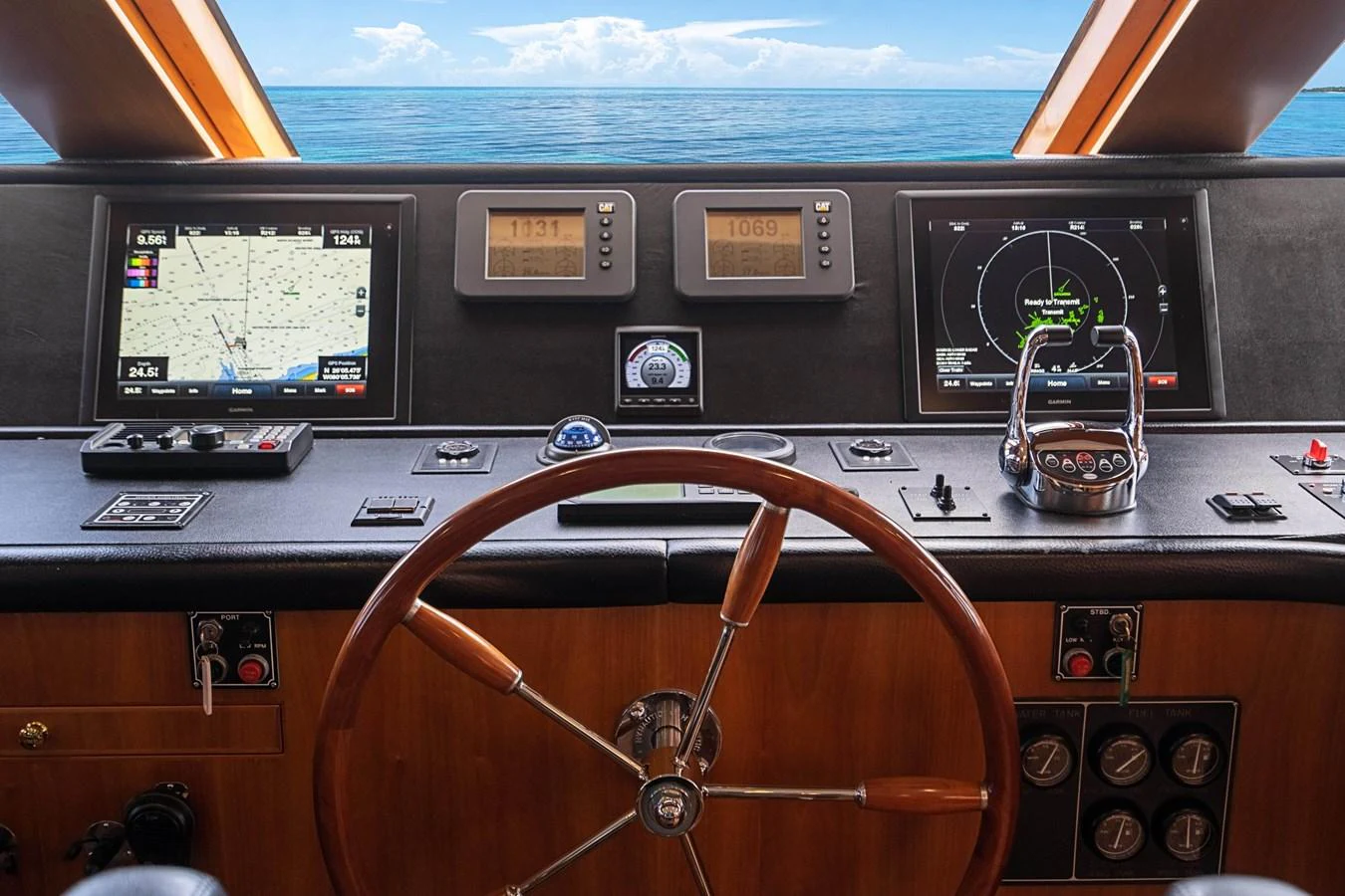 graphical user interface aboard ROXY MARIA Yacht for Sale