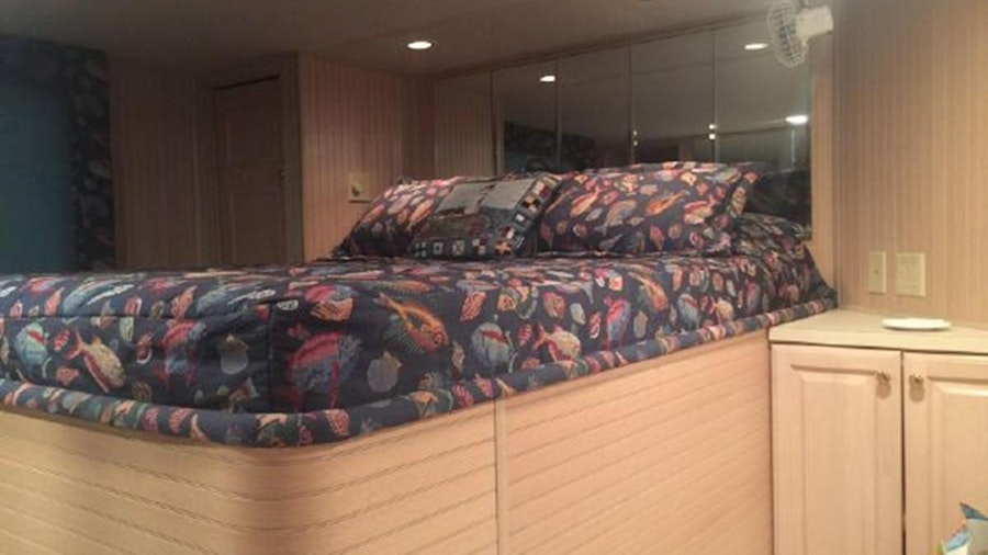 SUMERSET HOUSEBOAT Yacht SUMERSET HOUSEBOAT Yacht