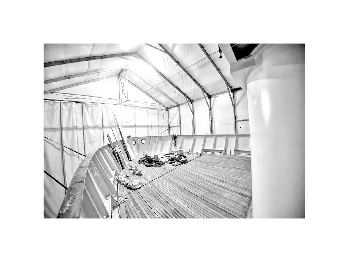 a large room with a large ceiling aboard AUDACE 80 Yacht for Sale