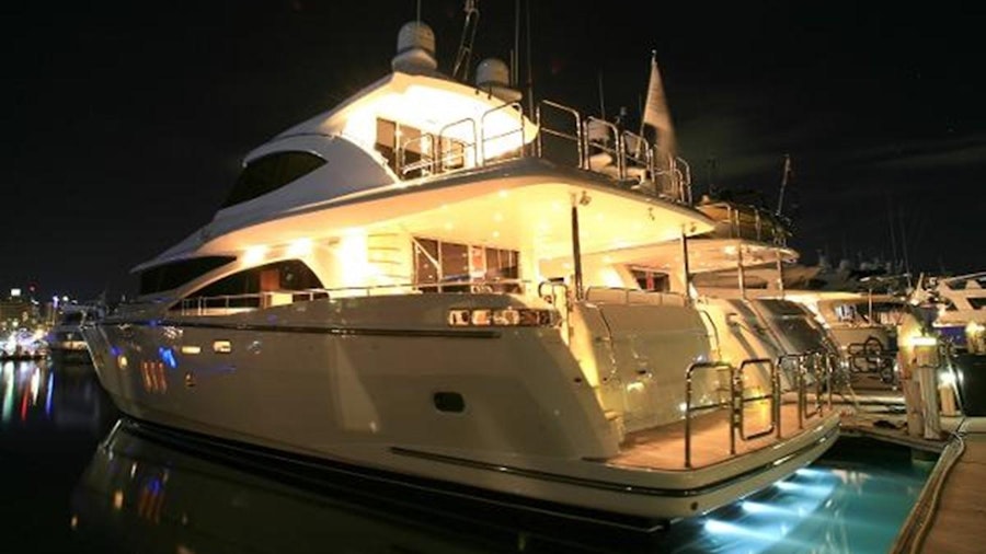 JOHNSON 80' SKYLOUNGE W/HYDRAULIC PLATFORM Yacht JOHNSON 80' SKYLOUNGE W/HYDRAULIC PLATFORM Yacht