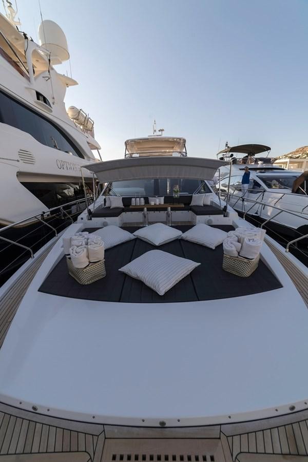 a boat with a tablecloth aboard MEMORIES Yacht for Sale