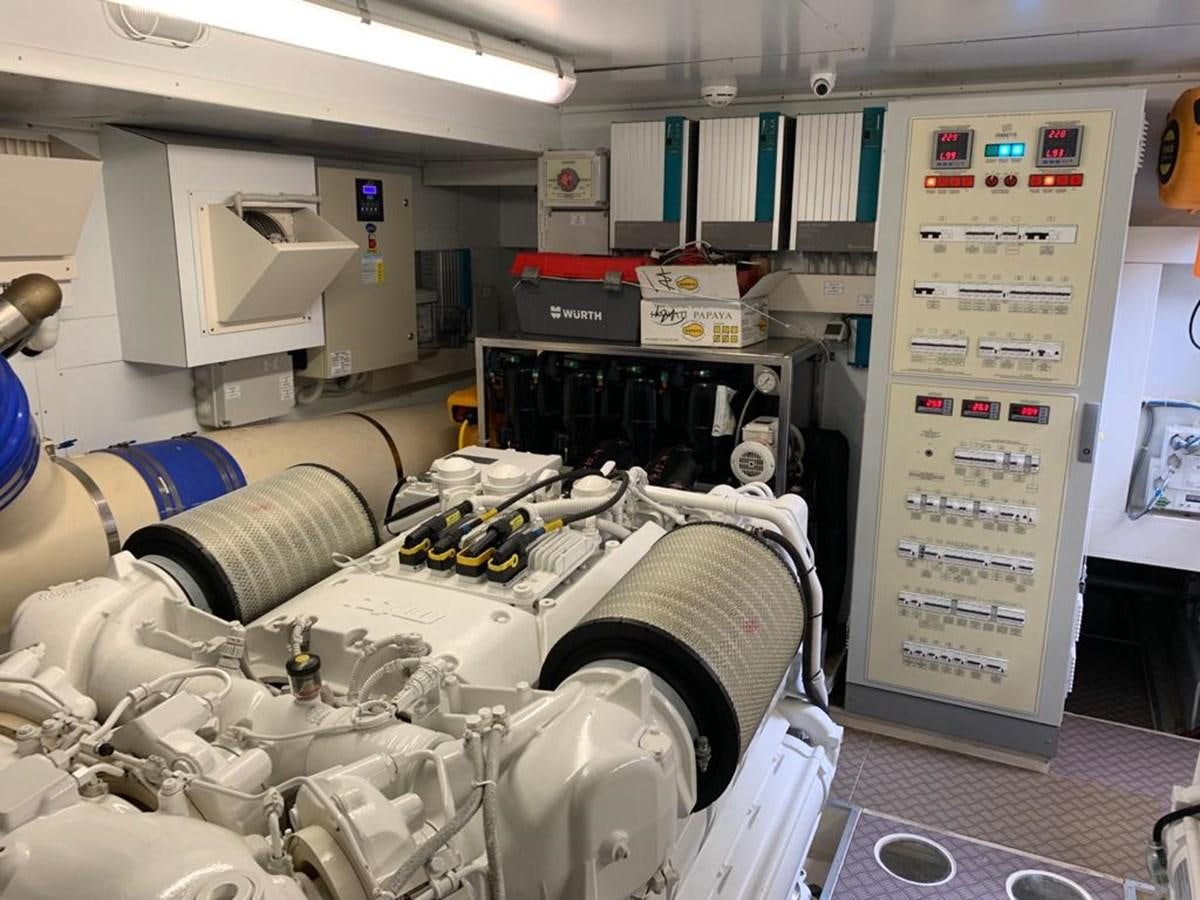 a room with medical equipment aboard FERRETTI F800/27 Yacht for Sale