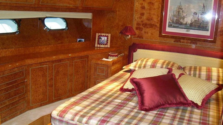78' LEOPARD 24 M HARD TOP Yacht 78' LEOPARD 24 M HARD TOP Yacht