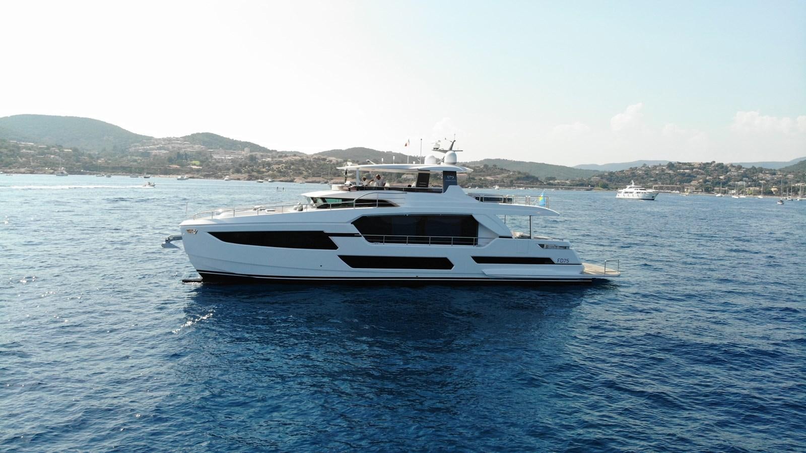 a boat on the water aboard FD75  709 Yacht for Sale
