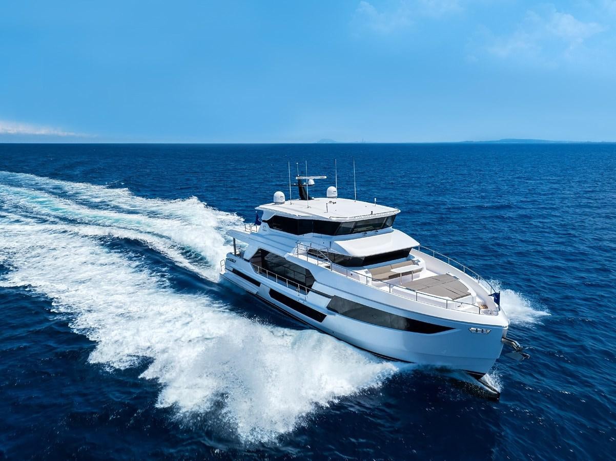 a boat on the water aboard FD75  709 Yacht for Sale