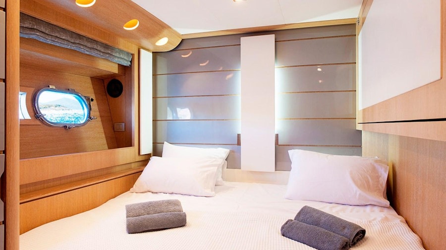 SLIP AWAY Yacht SLIP AWAY Yacht