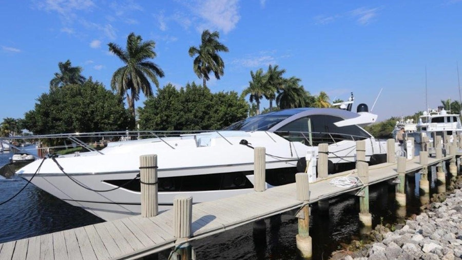 HIDE OUT Yacht HIDE OUT Yacht