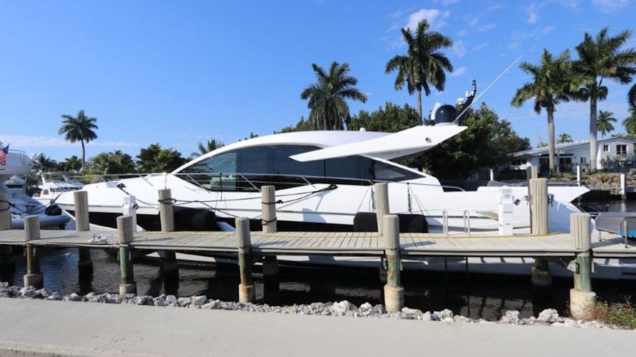 HIDE OUT Yacht HIDE OUT Yacht