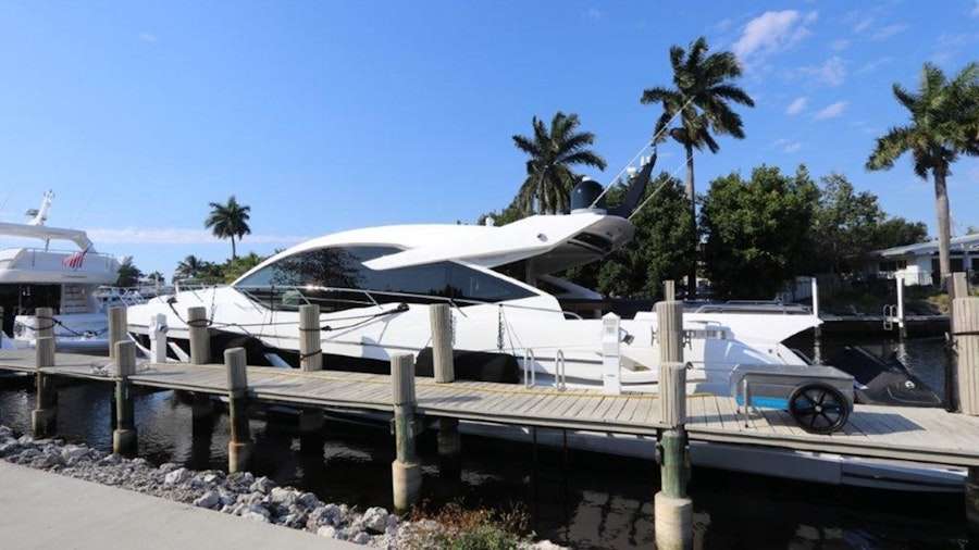 HIDE OUT Yacht HIDE OUT Yacht