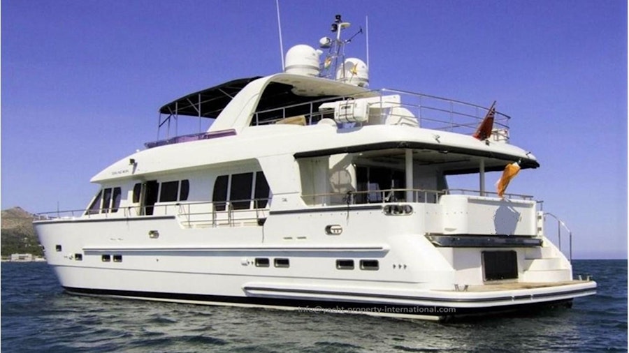 L.E. Yacht L.E. Yacht