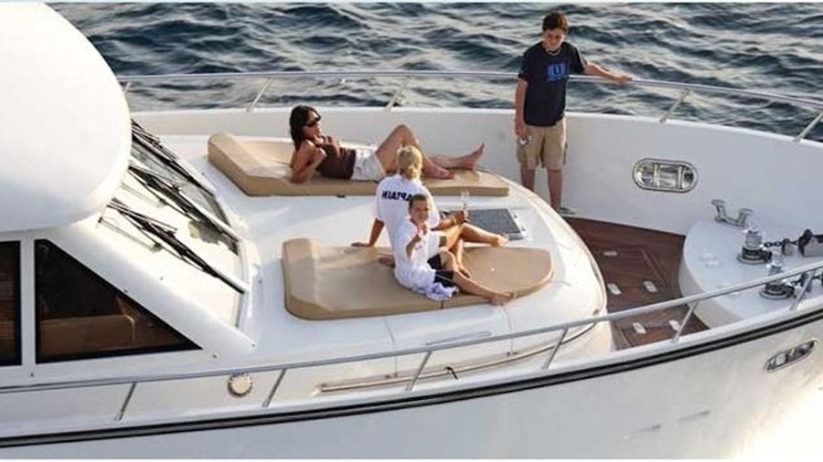 L.E. Yacht L.E. Yacht