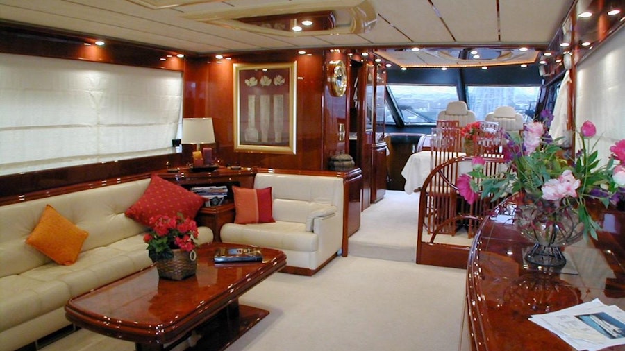 85 WEST Yacht 85 WEST Yacht