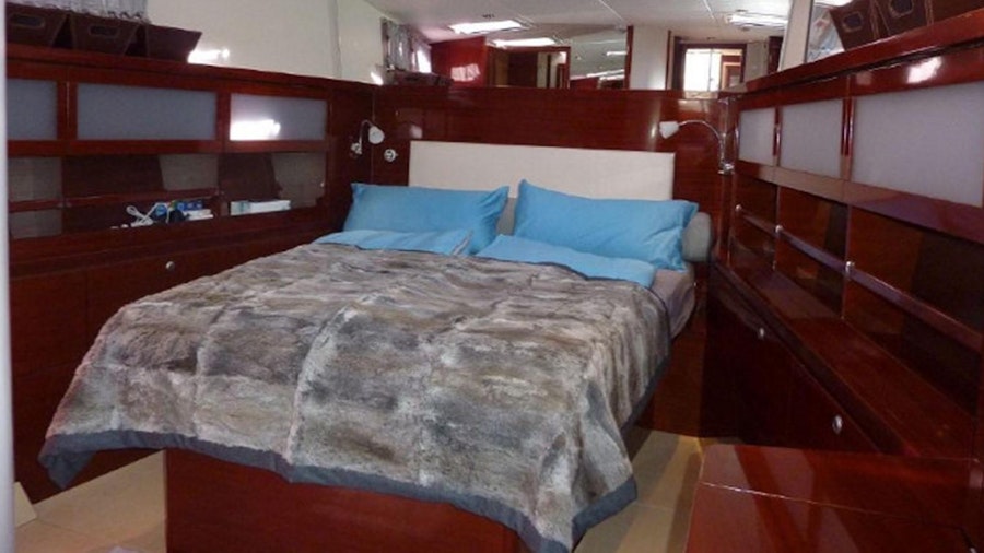 DYNASTY Yacht DYNASTY Yacht