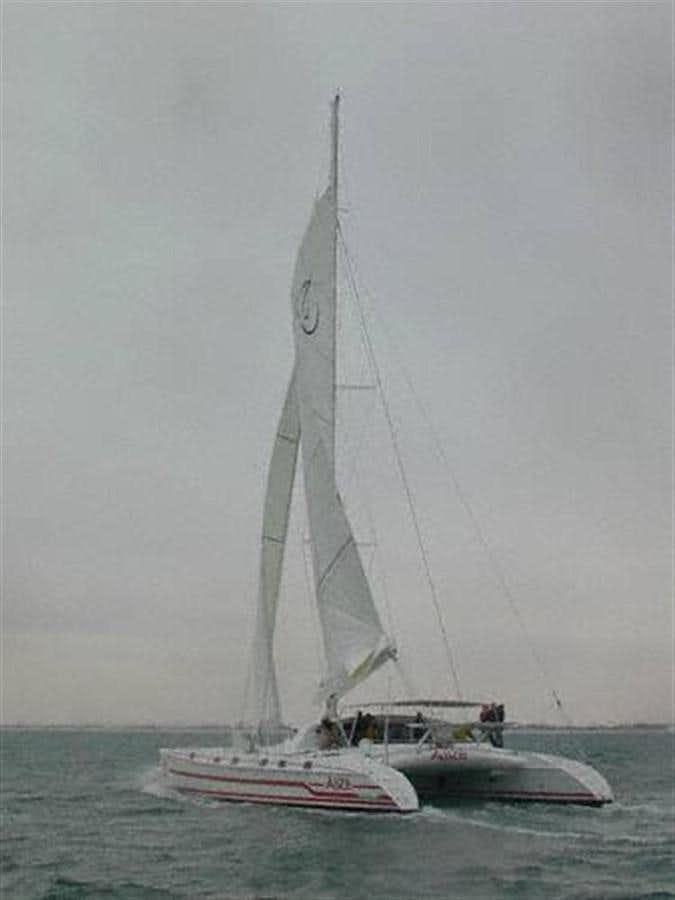 64' 2002 outremer 64 