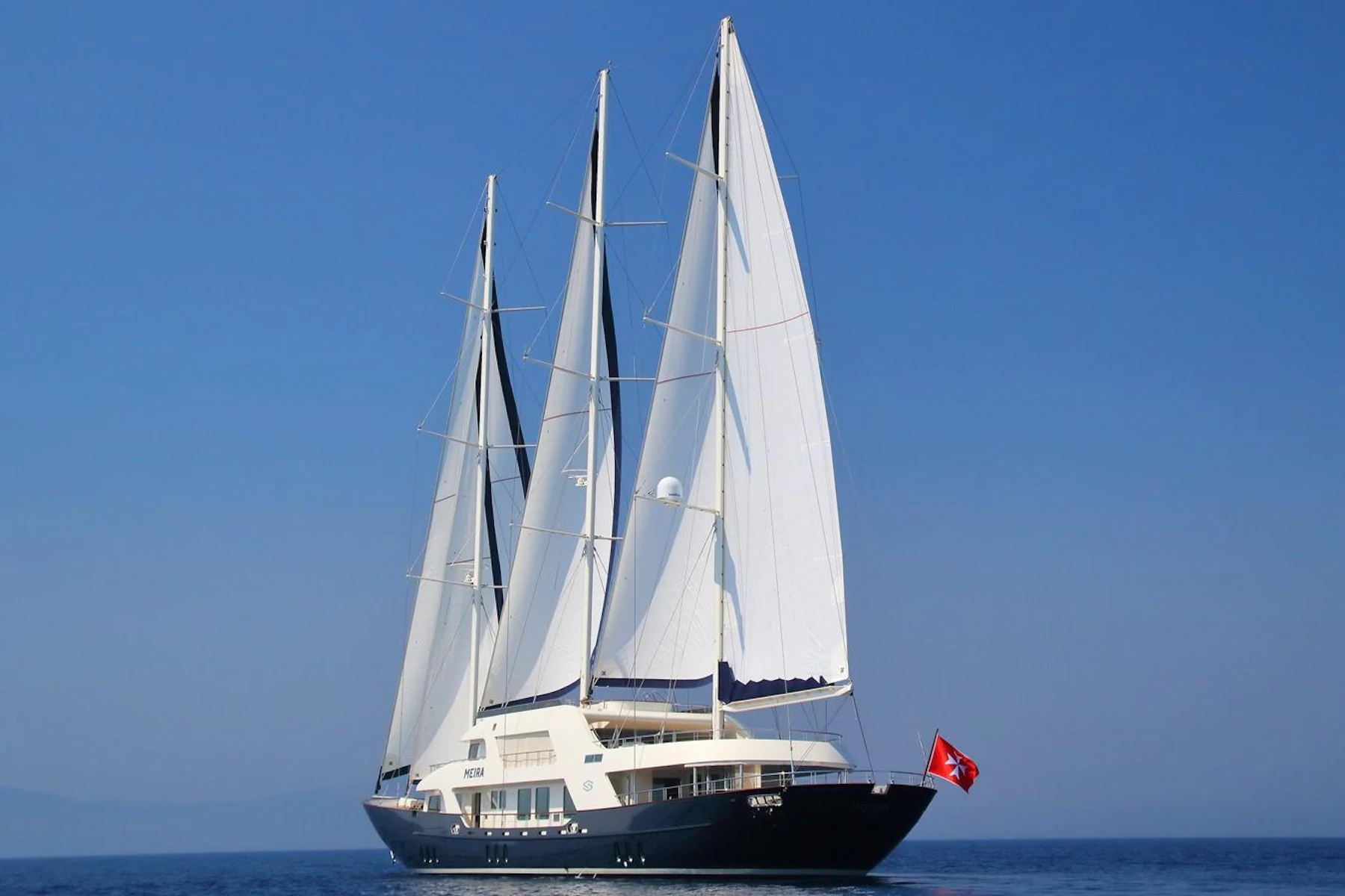 MEIRA yacht charter 2